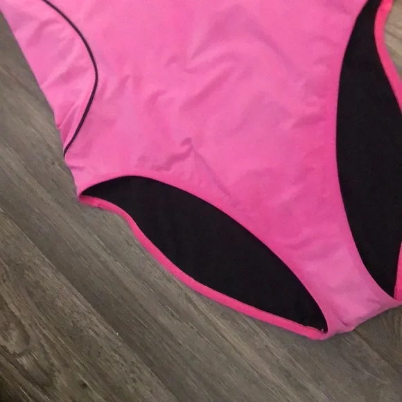 Lululemon pink bathing suit size 10-12 - Picture 15 of 16